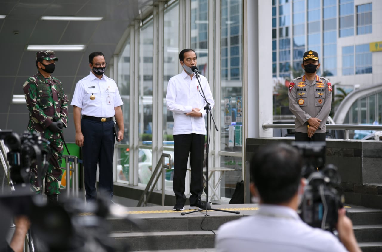 Presiden Tinjau Kesiapan Pendisiplinan Protokol Kesehatan di Stasiun MRT